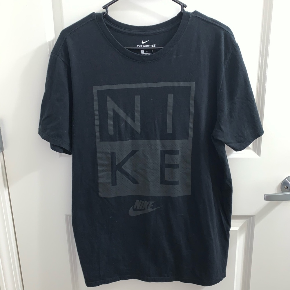 Men’s Nike T Shirt